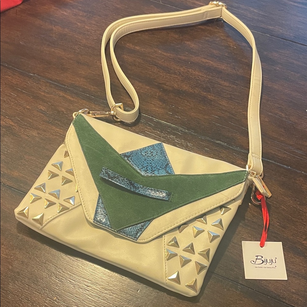 Ivory and Green Women's Bag — can be worn as a clutch or a Crossbody.